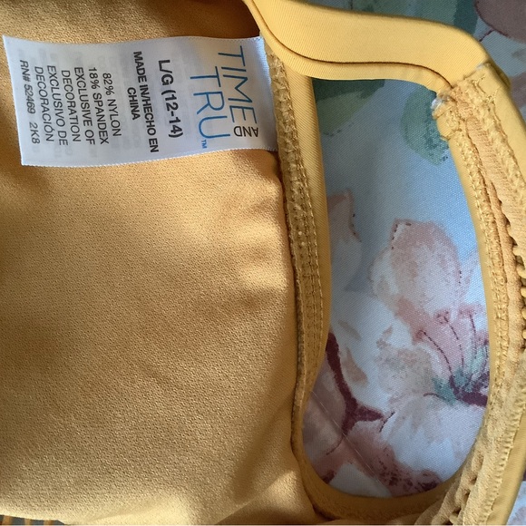 Time And Tru bikini top gold crocheted look built in bra removable pads …500 - Picture 13 of 13